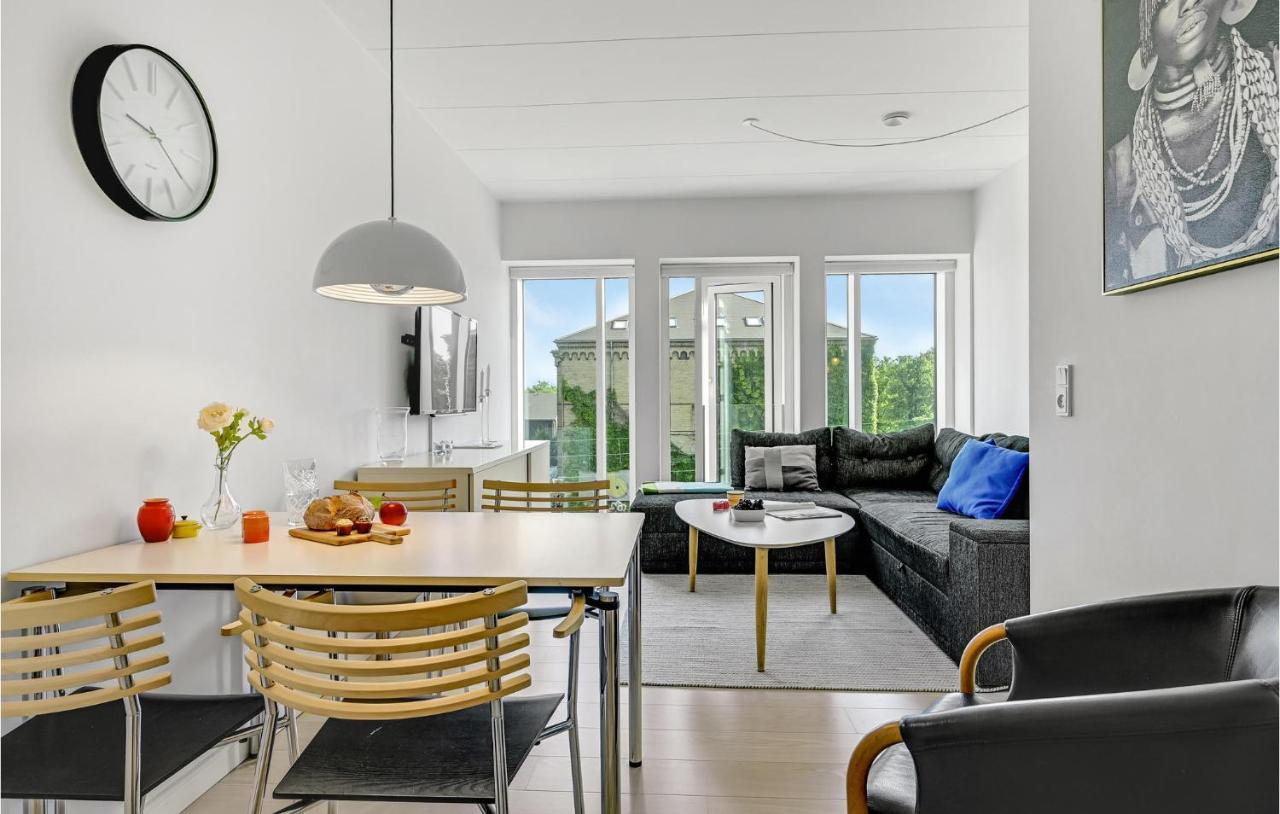 Gorgeous Apartment In Aarhus C With Wifi Extérieur photo